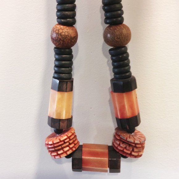 Women's Multi-Beads/Stone & Multi-Colors Stones Statement Necklace - NWOT - Picture 4 of 7